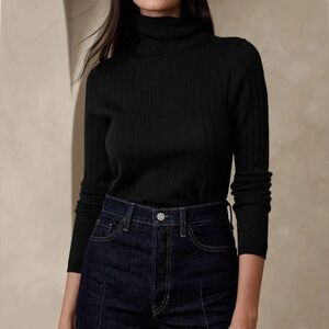 Banana Republic Merino Wool. NWT. Small. Black Turtle Neck.